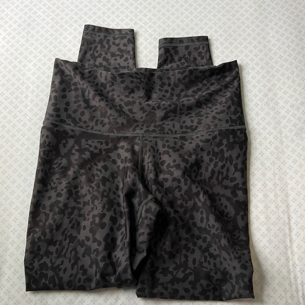 NWOT Old Navy Active Leggins